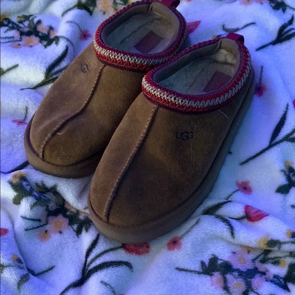 UGG Tan Suede Slippers with Red Accent